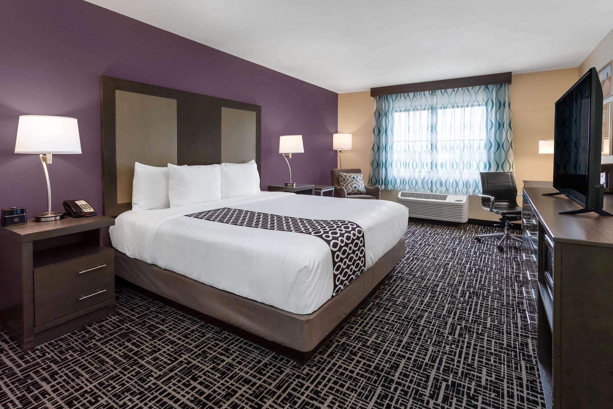Hotel La Quinta By Wyndham Wichita Airport Zewnętrze zdjęcie