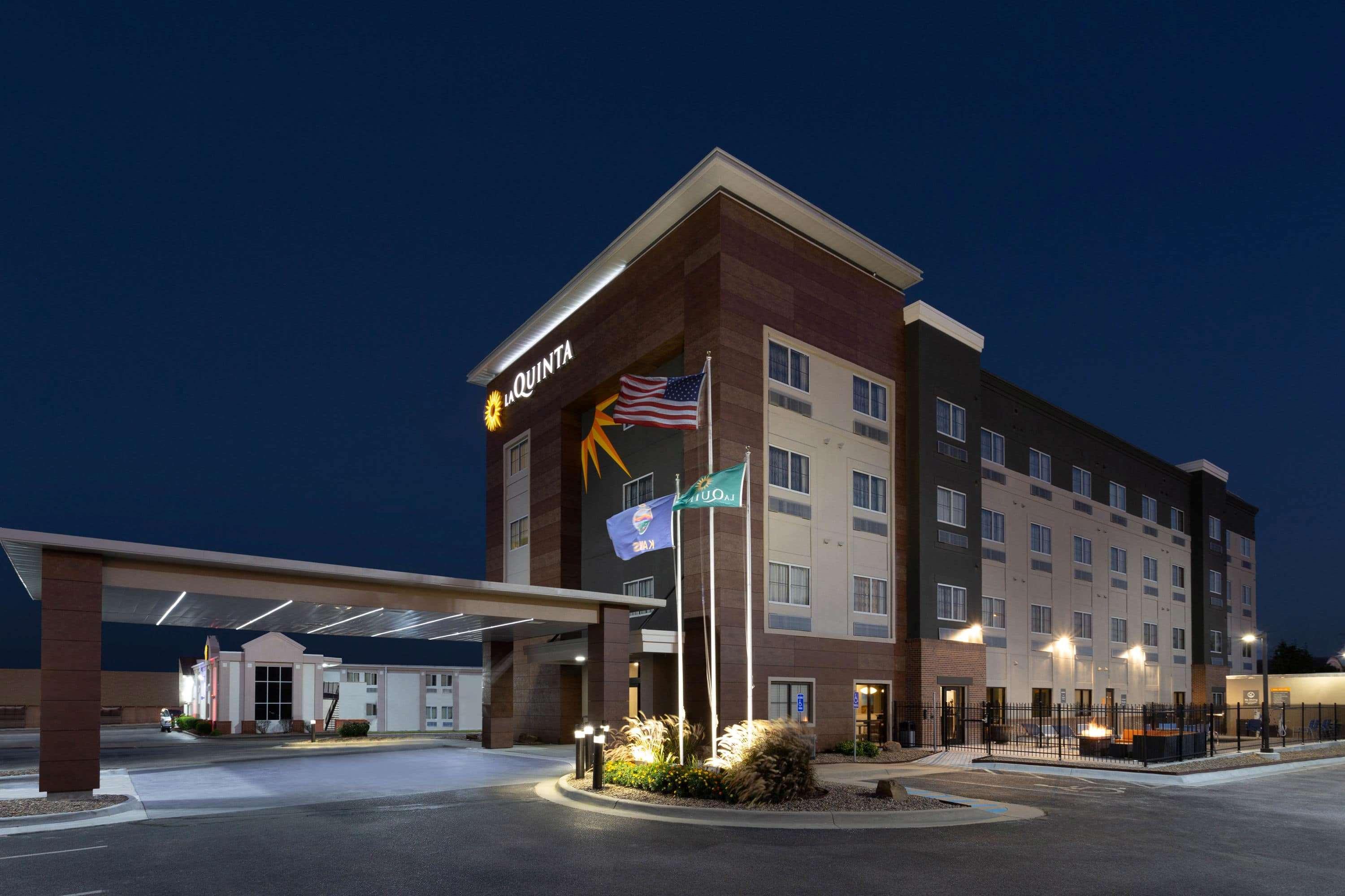 Hotel La Quinta By Wyndham Wichita Airport Zewnętrze zdjęcie