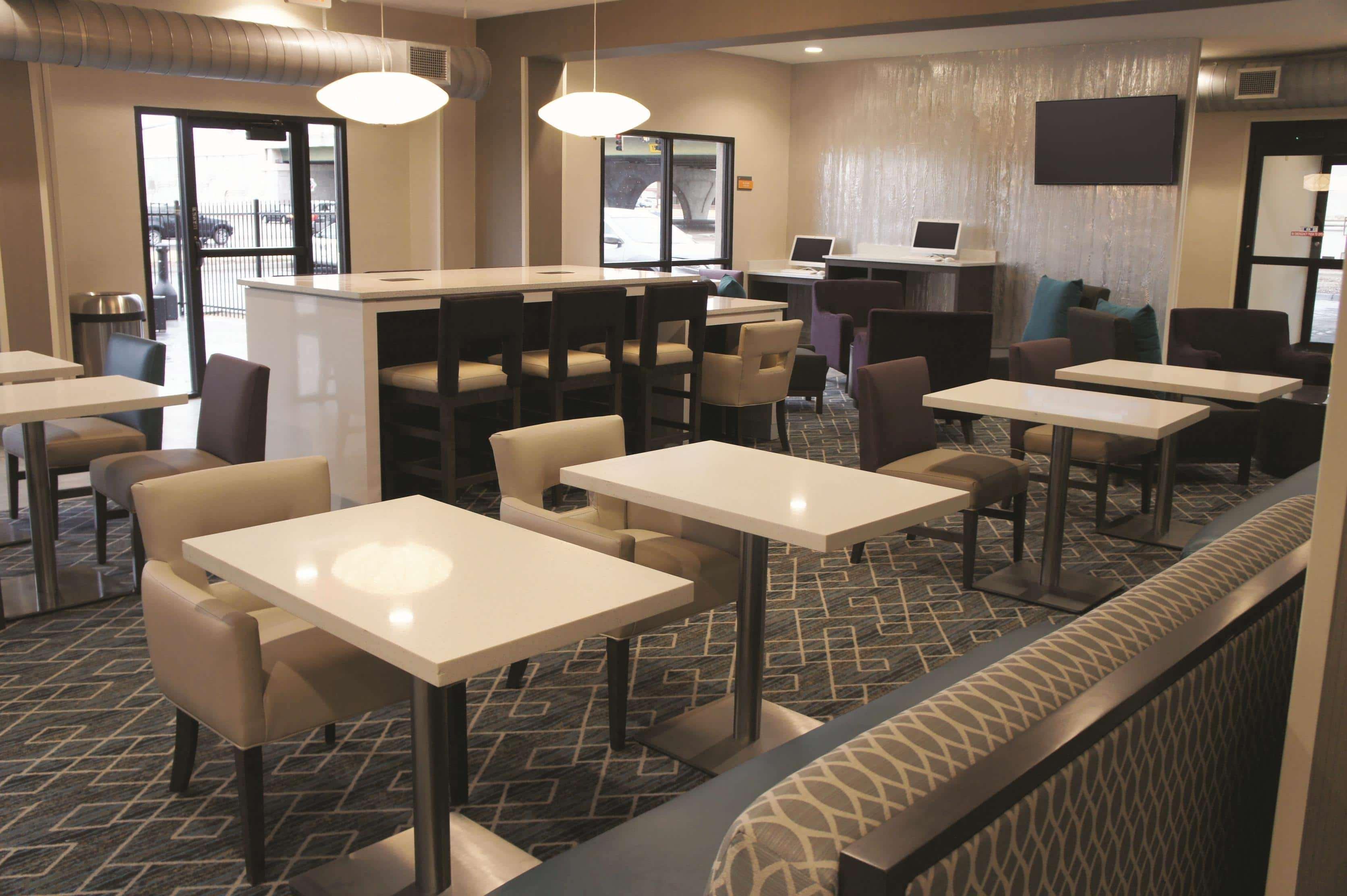 Hotel La Quinta By Wyndham Wichita Airport Zewnętrze zdjęcie