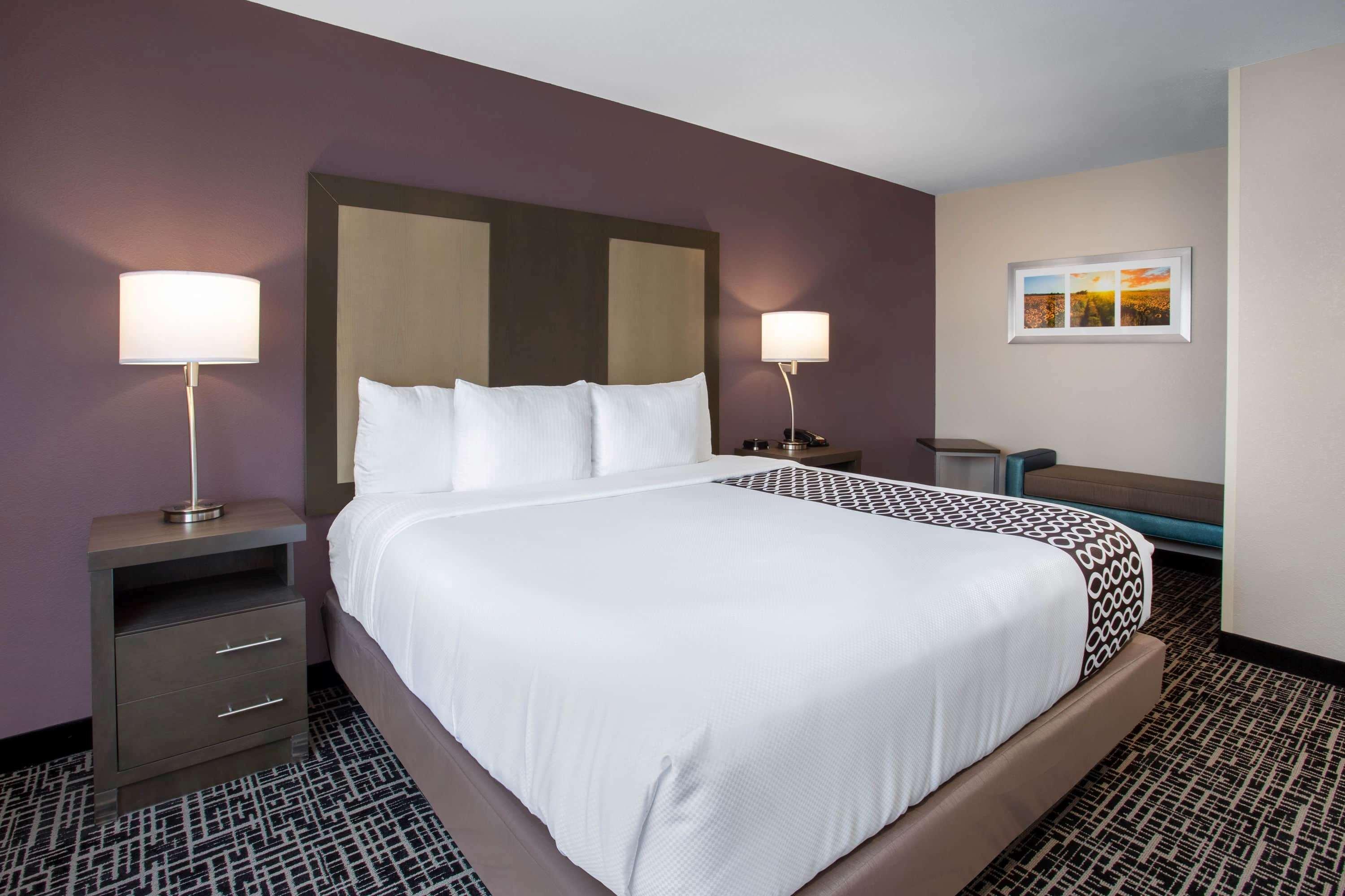 Hotel La Quinta By Wyndham Wichita Airport Zewnętrze zdjęcie