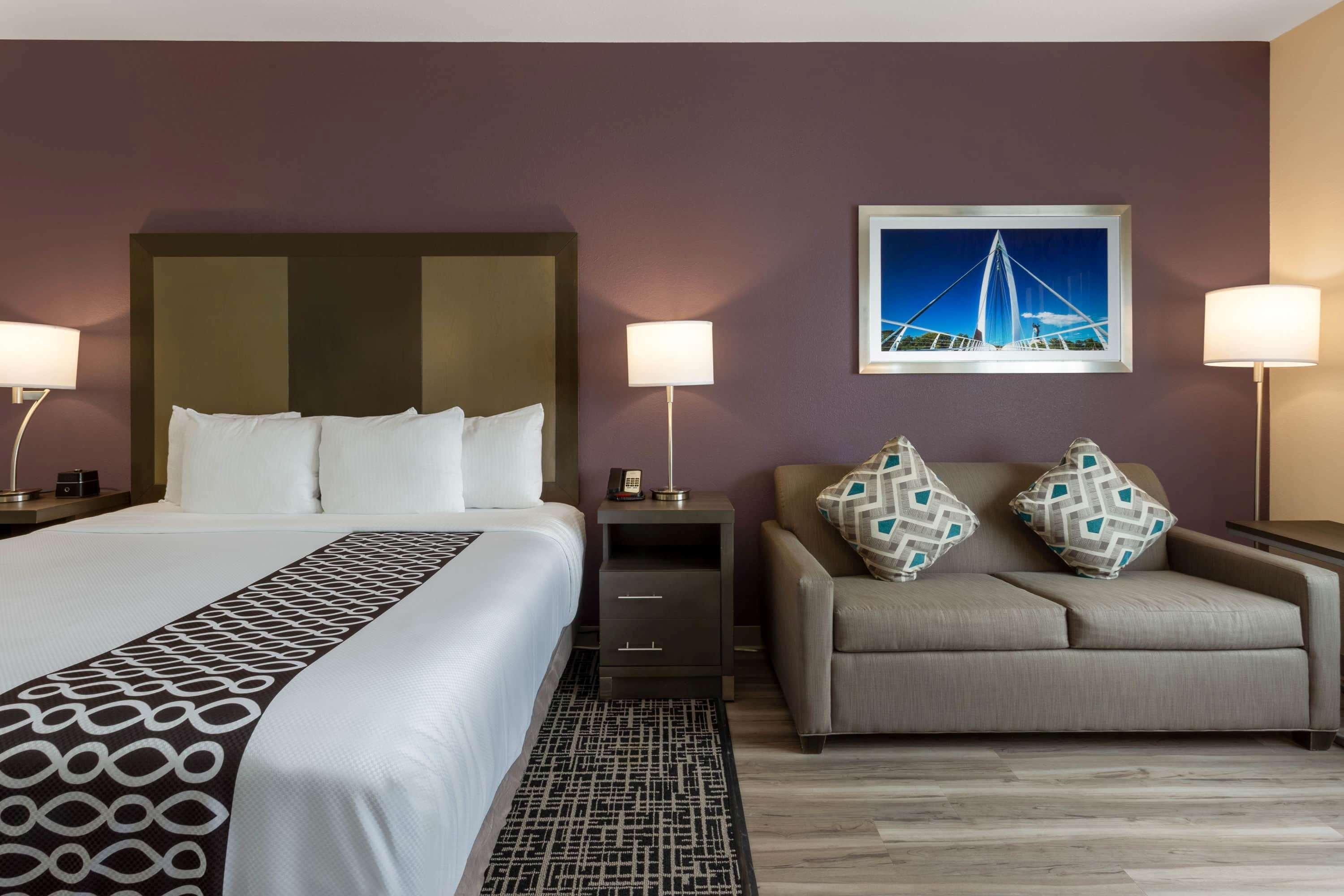 Hotel La Quinta By Wyndham Wichita Airport Zewnętrze zdjęcie