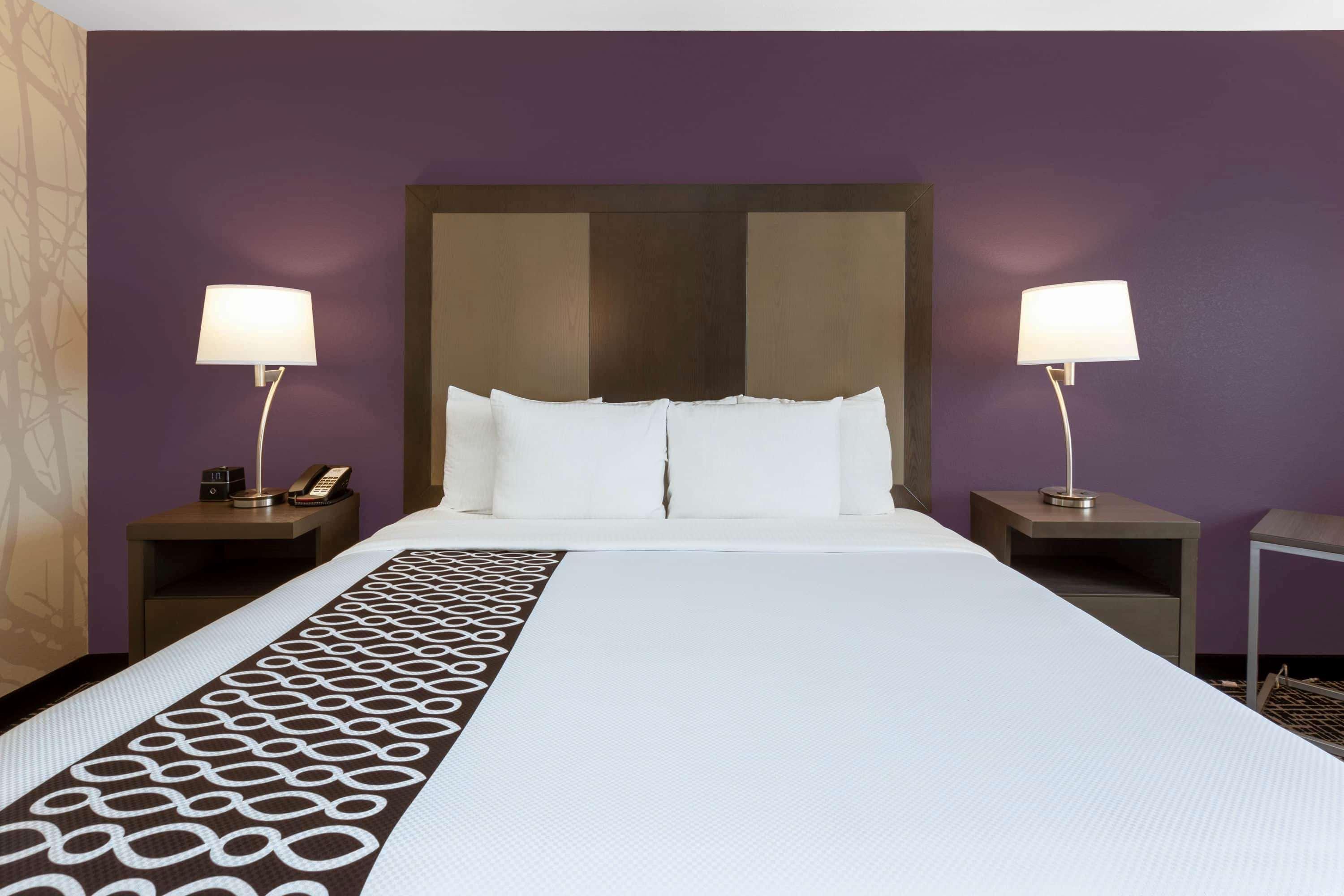Hotel La Quinta By Wyndham Wichita Airport Zewnętrze zdjęcie