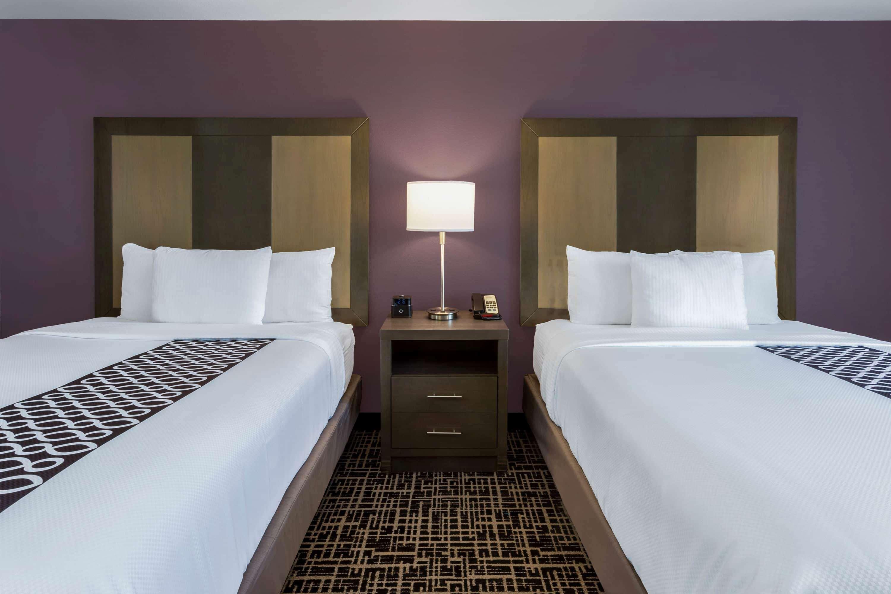 Hotel La Quinta By Wyndham Wichita Airport Zewnętrze zdjęcie