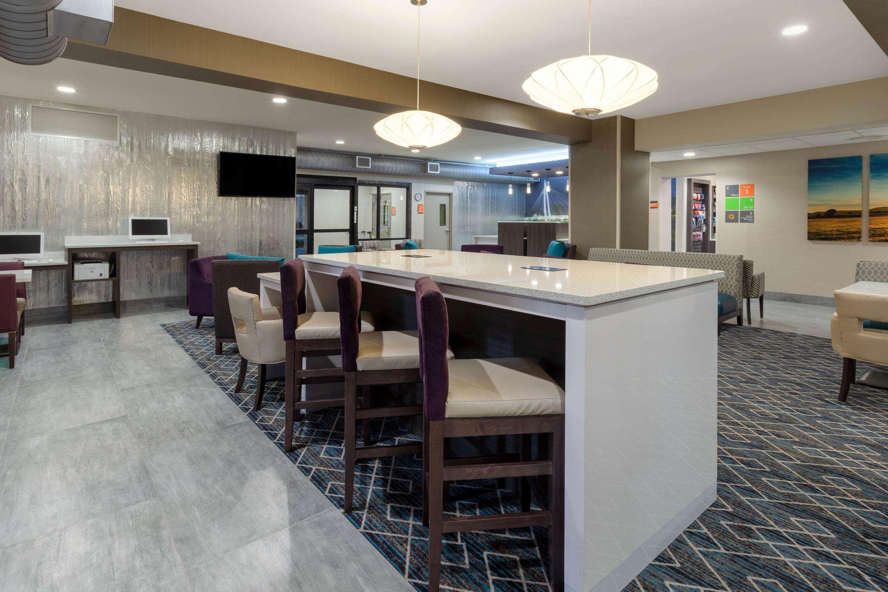 Hotel La Quinta By Wyndham Wichita Airport Zewnętrze zdjęcie