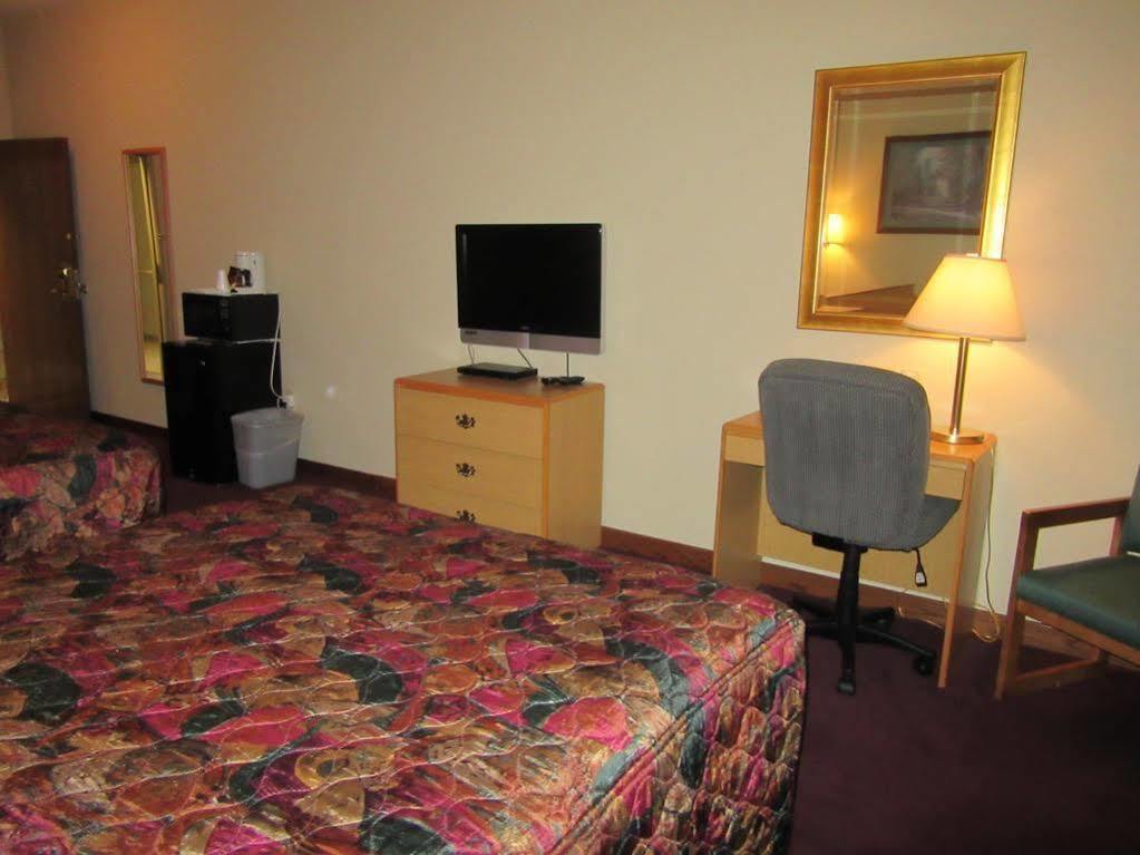 Hotel La Quinta By Wyndham Wichita Airport Zewnętrze zdjęcie