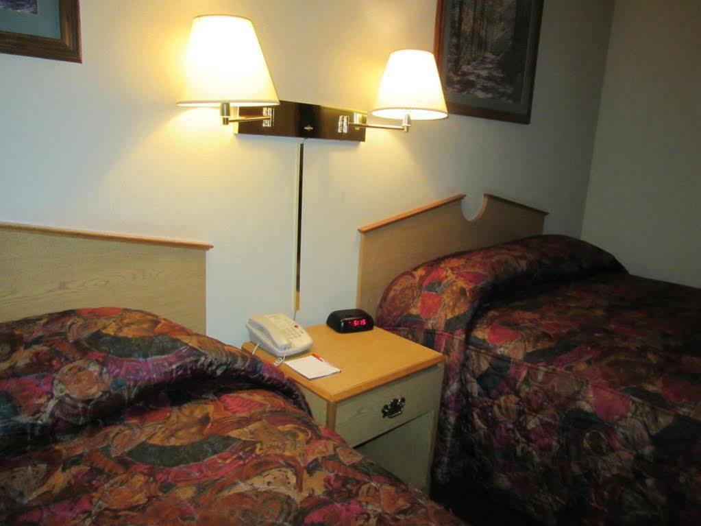 Hotel La Quinta By Wyndham Wichita Airport Zewnętrze zdjęcie