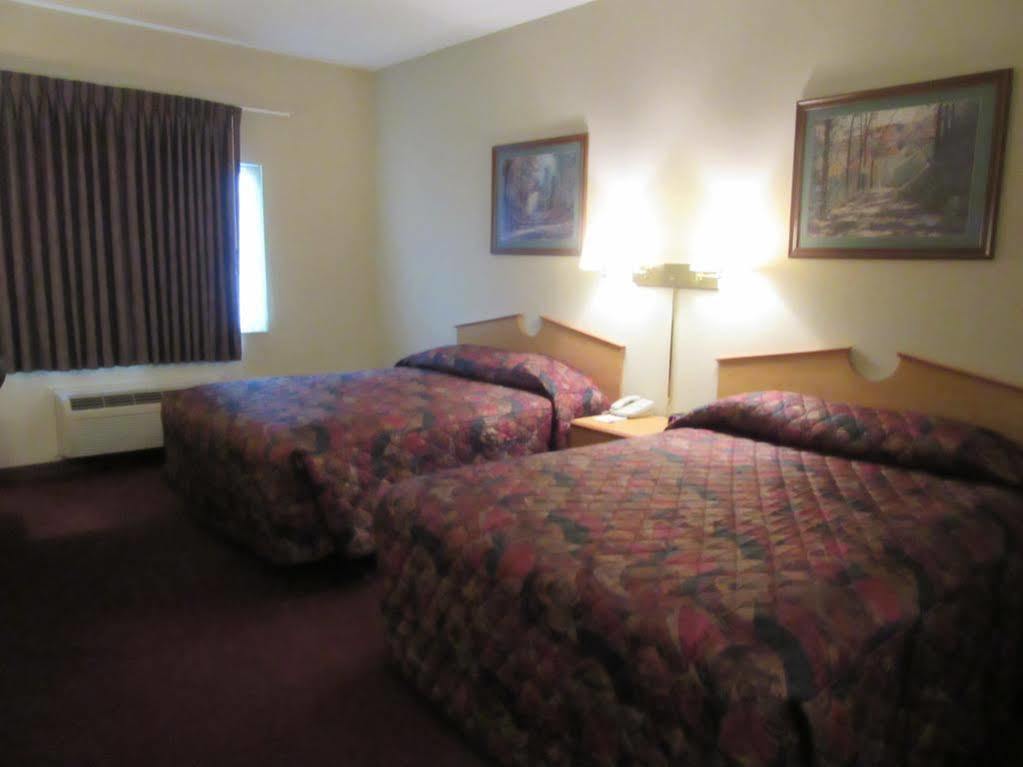 Hotel La Quinta By Wyndham Wichita Airport Zewnętrze zdjęcie